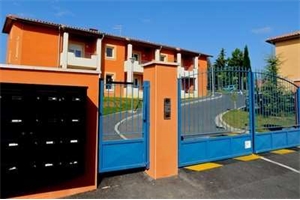 t4 à la vente -   65300  LANNEMEZAN, surface 63 m2 vente t4 - UBI472492019
